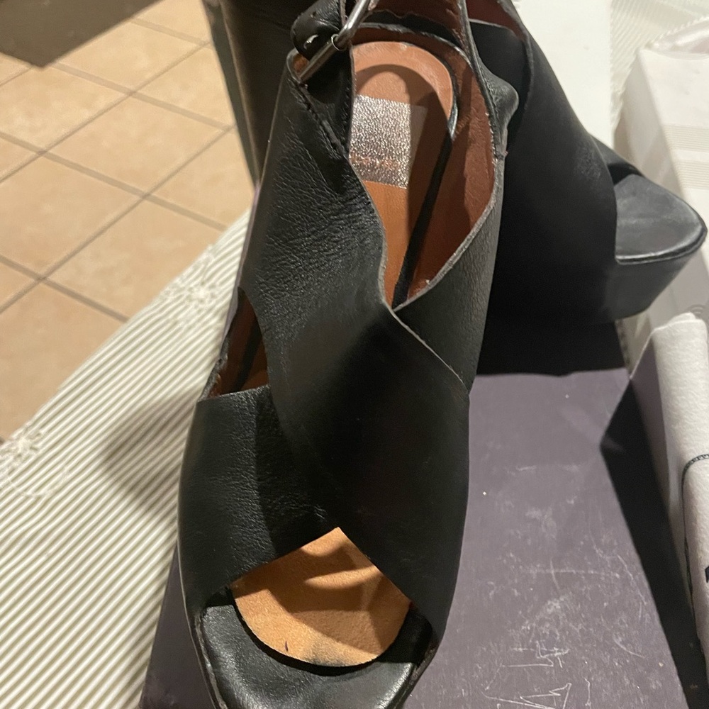 Dolce vita size 6 women’s